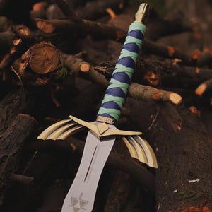 Zelda Master Sword Replica: Handmade Stainless Steel Cosplay Prop