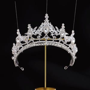 Luxury Bridal Silver Crown, Quinceanera Crystal Queen Bridal Wedding Silver Tiara, Pageant Crown, Princess Silver Rhinestone Tiara, Crowns