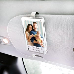 お父さんへの父の日ギフトに、写真入りのカーバイザークリップ、安全運転のお父さん、旦那さんへのプレゼント、安全運転のサンバイザークリップ、アクリル製カーアクセサリー