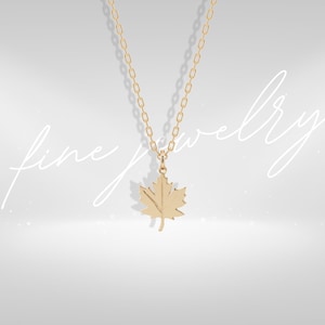 Collana con ciondolo a foglia - Gioielli - Collane - di Claire B. | su