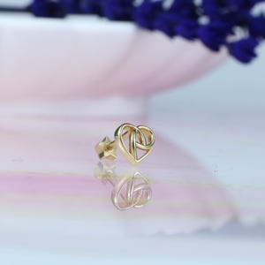 14K Solid Gold Knot Heart Flat Back Earring | Real Gold Love Conch Earring, Helix Tragus Piercing, Cartilage, Ear Piercing, Flat Back Studs