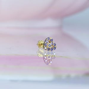 14K Solid Gold Lila Herz CZ Stein Flatback Ohr Piercing Bolzenohrring Helix Bolzen Tragus Piercing kleine Schraube flache Rückseite Ohrring