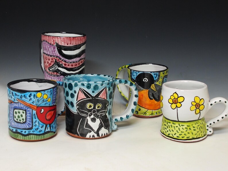 Handmade Majolica Red Bird Mug – Whimsical Pottery Coffee Cup (9 ounce) Bild 7