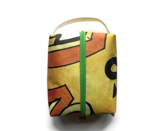 Repurposed Vinyl Banner DOPP Kit: Travel Shaving Bag