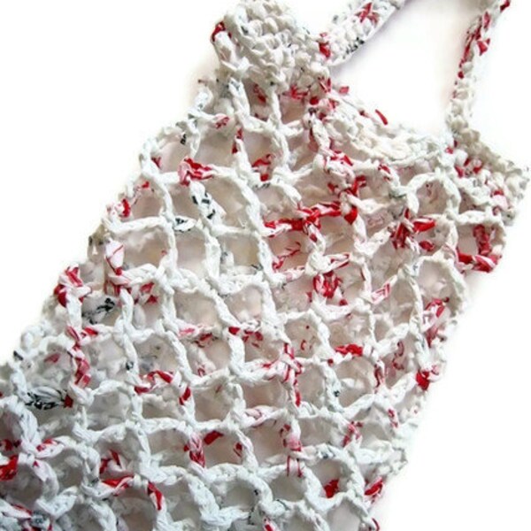 Plarn Tote- SALE- Crocheted Plarn Tote Bag- White and Red- Plastic Yarn- Grocery Bag Yarn