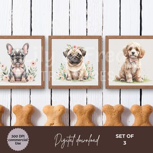Könnte beinhalten: Set aus drei gerahmten Aquarelldrucken mit entzückenden Welpen: einer Französischen Bulldogge, einem Mops und einem Cocker Spaniel. Jeder Welpe trägt eine Schleife oder einen Blumenkranz und ist von Blumen umgeben. Knochenförmige Hundekekse sind unter den Rahmen angeordnet. Der Text "Digital download" ist sichtbar.