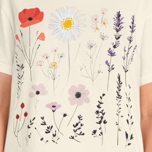 Vintage Flower Shirt, gift for her, Flower T Shirt, Boho Shirt, Retro Floral Shirt, Gift for Flower Lover, t-shirt women,  Botanical Shirt
