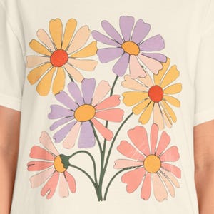 Vintage Flower Shirt, gift for her, Flower T Shirt, Boho Shirt, Retro Floral Shirt, Gift for Flower Lover, t-shirt women,  Botanical Shirt