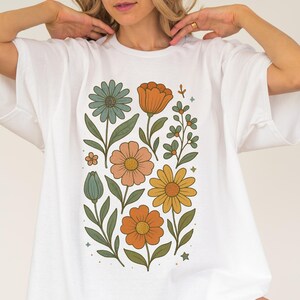 Vintage Flower Shirt, gift for her, Flower T Shirt, Boho Shirt, Retro Floral Shirt, Gift for Flower Lover, t-shirt women,  Botanical Shirt