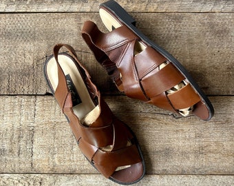 Woven LEATHER SANDALS Sz 7  //  Vintage 80s Flat Gladiator Sandals //  Huaraches  Size 37.5