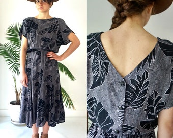 BACK BUTTON Dress . Vintage 80s All ThAt JaZZ Dress . TROPICAL Print Dress . Polka Dot Dress .  Navy Blue Rayon  Dress