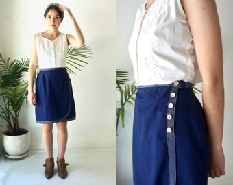 SPLIT Skirt . Vintage 70s SKORT Skirt . High Waisted Mini Navy Blue and White Womens Shorts