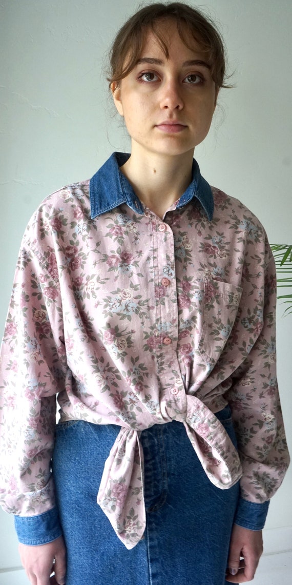 FLORAL Denim Blouse . Vintage 90s OverSized COTTO… - image 10