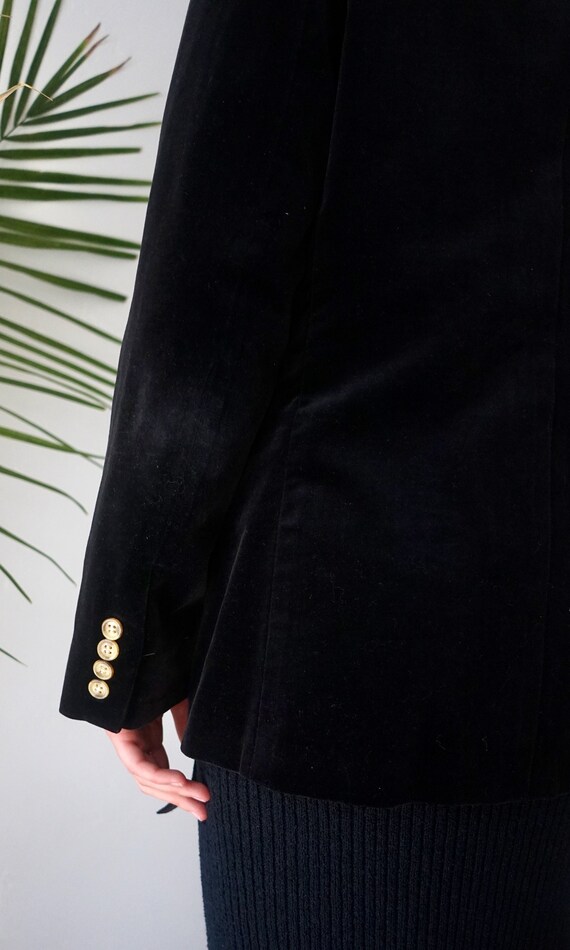 Black VELVET JACKET . Vintage 70s Black Velvet Bl… - image 9