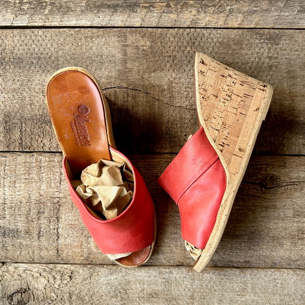 CORK WEDGE Sandals  .  Vintage 80s Red LeatherSandals . Open Toe Slide Mules  // Size 6 1/2 // Sz 6.5