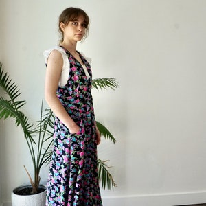 FLORAL OVERALL Dress with Pockets . Vintage 90s Sleeveless Dress . Womens Grunge Jumper Dress image 8