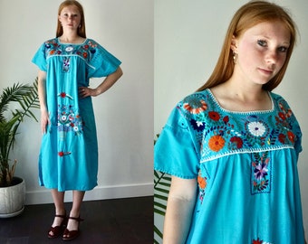 Vintage MEXICAN Dress . 70s Turquoise Mexican Dress . Boho Hippie EMBROIDERED Cotton Short Sleeve Midi SunDress