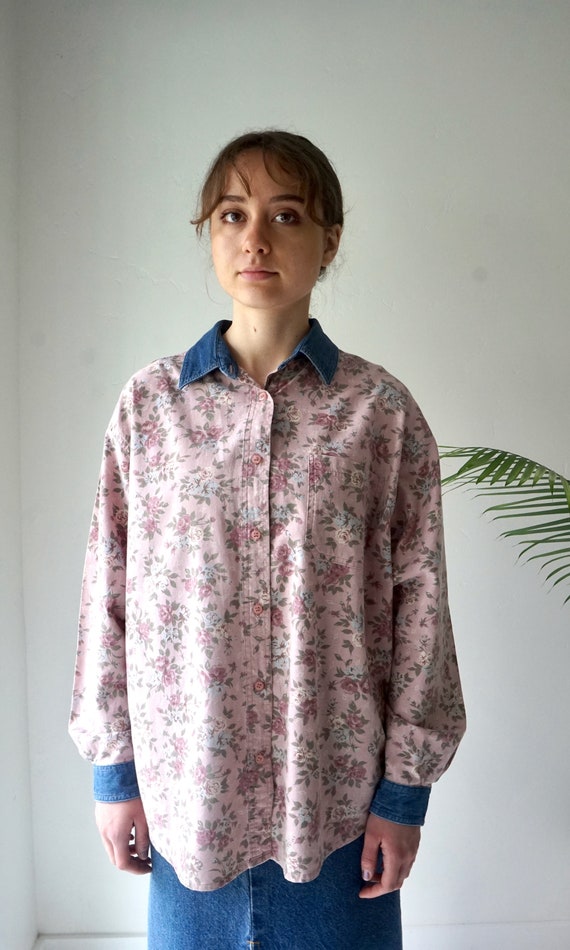 FLORAL Denim Blouse . Vintage 90s OverSized COTTO… - image 3