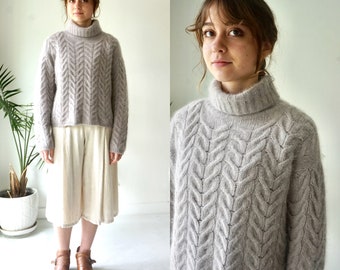 FLUFFY ANGORA Sweater . Vintage 80s LAVENDER Grey Sweater . Womens Turtleneck Sweater