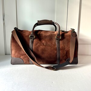 Bolsa de fin de semana. Bolsa de lona vintage de piel de los años 80. Bolsa de viaje.
