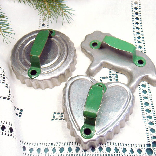 Vintage Cookie Cutters with Green Handles - Set of 3 - Metal Aluminum - Lion - Round - Heart - Fluted Edge - Christmas Kitchen