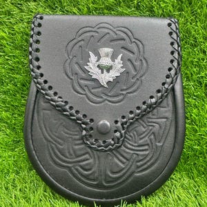 Handgefertigter schottischer Sporran aus braunem Leder im Highland Style