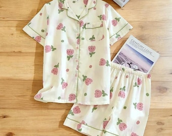Grazioso pigiama da donna in due pezzi, pantaloncini da notte eleganti e camicia con colletto a revers, pantaloncini estivi, pigiama in cotone sottile stampato, regalo per lei
