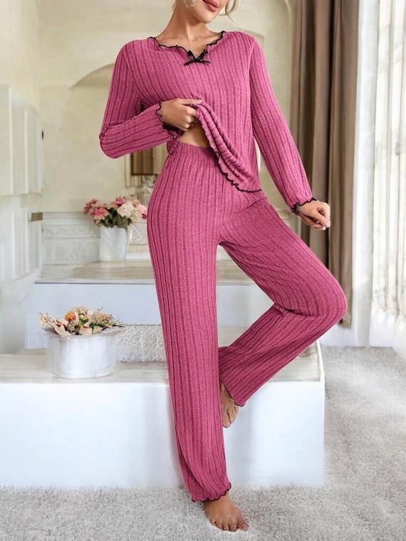 Conjunto de pijama de tela suave con camisa de manga larga con