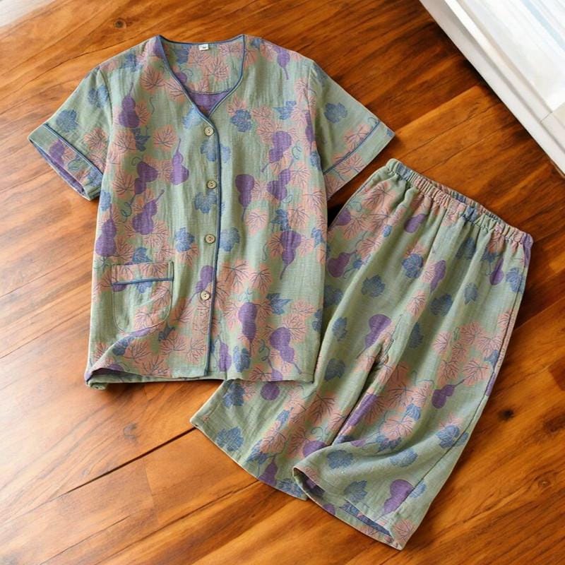 Women's Capri Pajama Set - Short Sleeve Top & Pant Sleepwear, Soft Cotton Blend, Patterned (X-Large)
