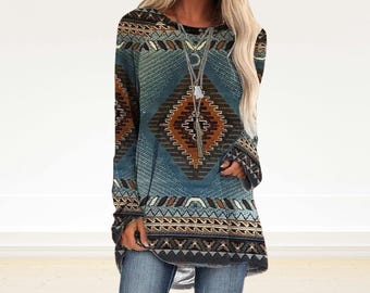 Top de manga larga con estampado geométrico tribal para mujer, estilo túnica boho casual.