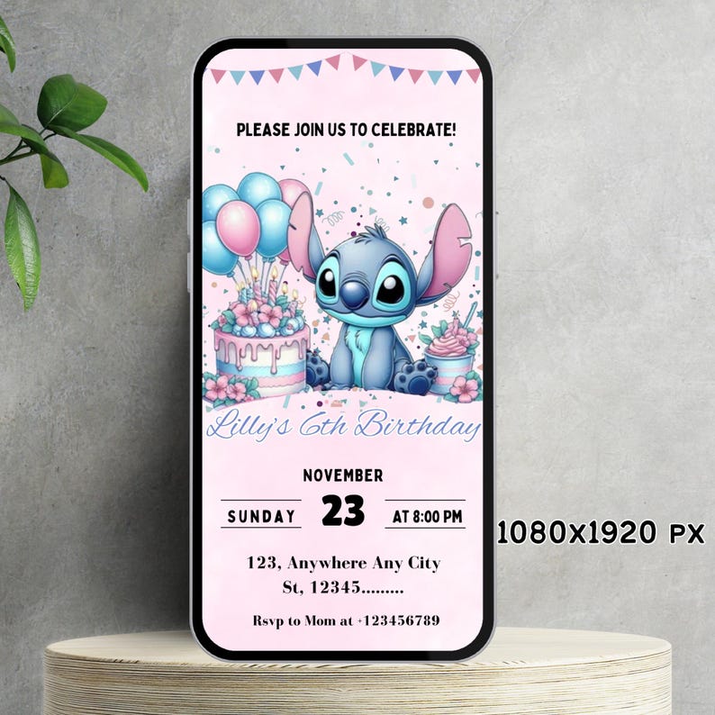 Pu&ograve; includere: Un invito digitale su uno schermo di smartphone. L'invito presenta un personaggio dei cartoni animati, una torta, palloncini e il testo "PLEASE JOIN US TO CELEBRATE!" e "Lilly's 6th Birthday". La data &egrave; il 23 novembre alle 20:00.