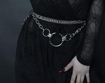 RAVENOUS Goth-bälte: Lädermidjesele - gotiskt ringbrynjebälte med kedjedetaljer