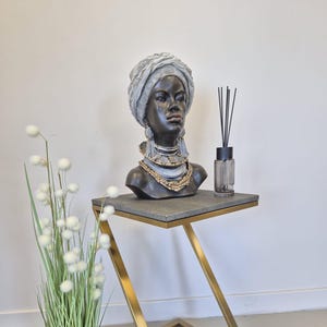Decorative African-Inspired Bust – Beaded Resin Sculpture with Gold Accents
