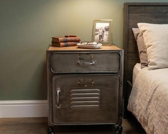 Industrial Bedside Cabinet – Vintage Metal Locker Style Nightstand with Drawer & Cupboard