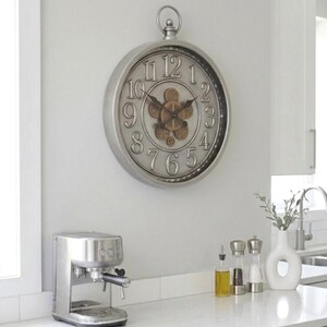 Moving Cog Wall Clock – Silver Metal, Pocket Watch Style, Rotating Gears, Industrial Decor