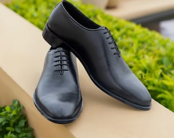 black wholecut dress shoes Wholecut Oxford Black | Handcrafted Full-Grain Leather main image 1