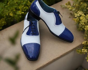Zapatos brogue de cuero blanco y azul: zapatos de vestir de diseñador para hombre