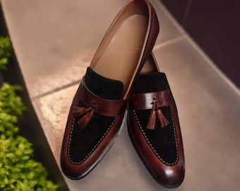 Zamszowe mokasyny z frędzlami: brązowe i czarne skórzane buty wizytowe typu slip-on