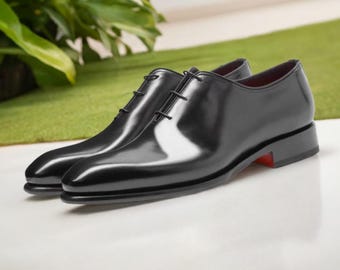 Czarne lakierowane buty Oxford: Formalne buty ślubne dla mężczyzn