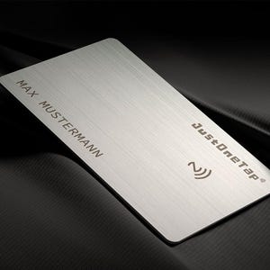 Personalisierbare NFC-Visitenkarte aus gebürstetem Edelstahl Farbe Brushed Silver