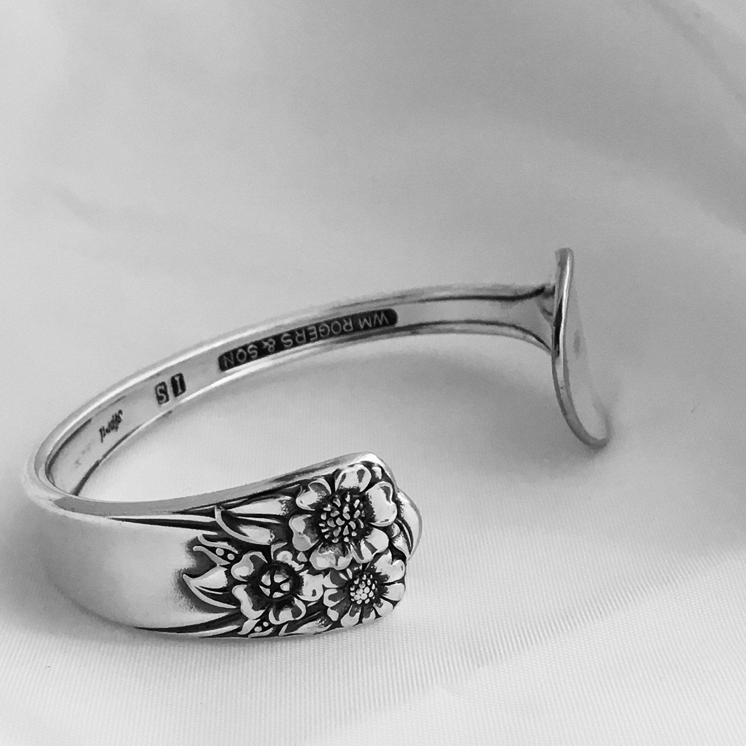 絶対一番安い Bracelet. Spoon Petite April Sunflowers Bracelet. Cuff 1950, アクセサリー