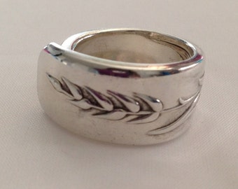 Spoon Ring  SONG OF AUTUMN 1960  Choose Your Size 5 to 12 Wheat Pattern Vintage Silverplate