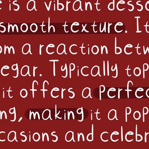 Pu&ograve; includere: Testo su sfondo rosso che descrive un dessert vibrante con una consistenza liscia. Il testo menziona che la consistenza del dessert deriva da una reazione tra aceto e qualcos'altro. Dice anche che il dessert &egrave; tipicamente guarnito con qualcosa che offre un tocco perfetto, rendendolo un dessert popolare per occasioni e celebrazioni.