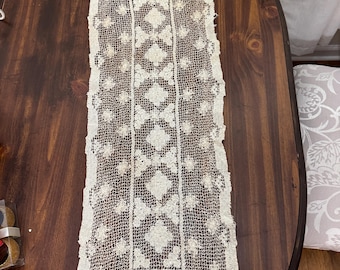 Vintage Häkelspitze Tischläufer