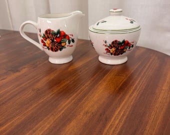 Vintage William James aardewerk set crème en suiker vakantie aardbeien en fruit (2 stuks)