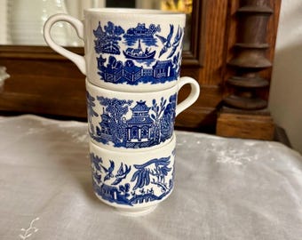 Vintage Churchill Blue Willow England Coffee/Tea Cups (set of 3)