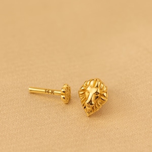 14K Gold Lion Piercing – Helix Tragus Conch & Cartilage Piercing – Flat Back Earring – Leo Zodiac Jewelry Gift, Birthday Gift