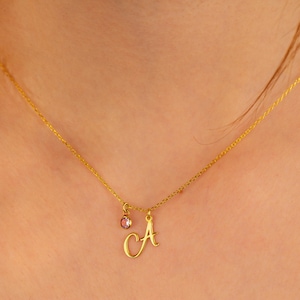 Colar com inicial de pedra de nascimento personalizada - Colar minimalista com letra personalizada - Joias delicadas - Presentes para namorada