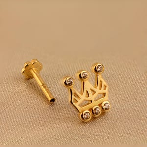 14k Solid Gold Crown Piercing – Dainty Crown Stud Earring – Helix, Tragus, Cartilage Jewelry – Luxury Minimalist Piercing - Anniversary Gift