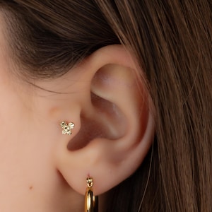 14K Solid Gold Butterfly Piercing, Conch Piercing, Helix Piercing, Gifts For Her, Cute Earrings, Dainty Earrings, Minimalist Jewelry.